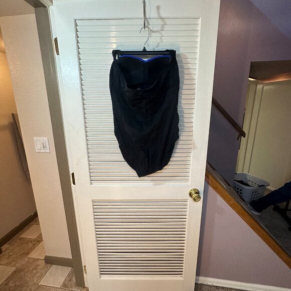 Spanx Love My Assets Colorblock Halter Swimsuit – Black & Blue – Size XL - Picture 10 of 12